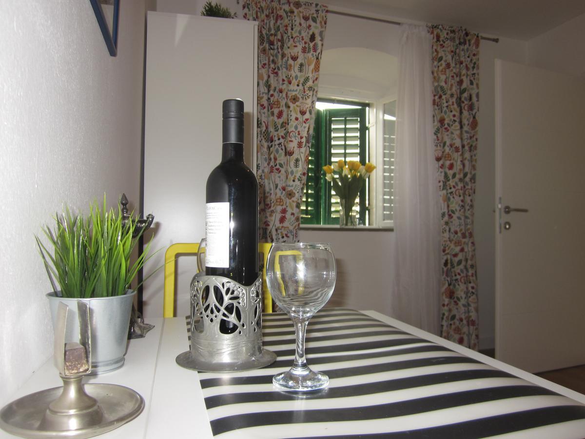 Apartment On The Square Makarska Kültér fotó