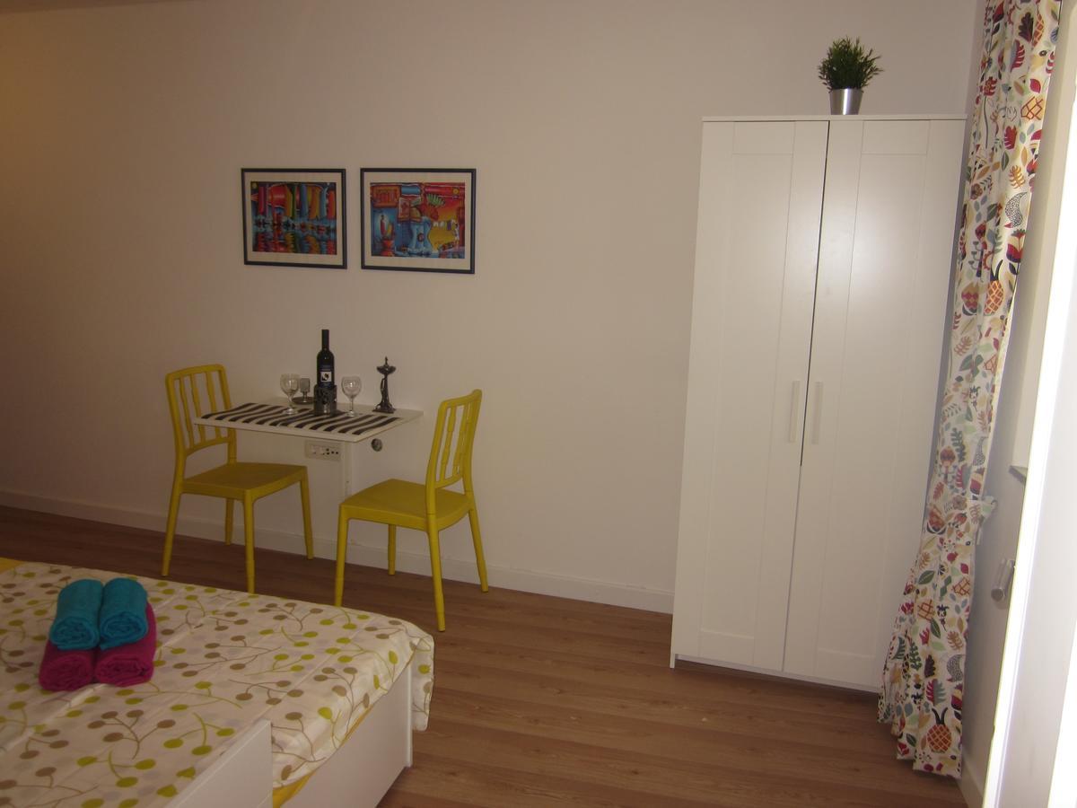 Apartment On The Square Makarska Kültér fotó