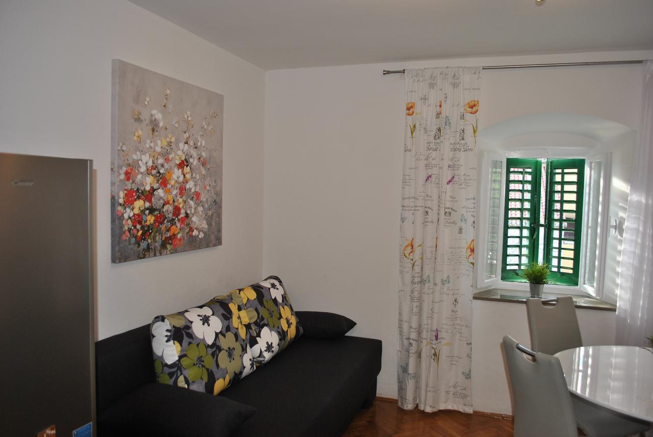 Apartment On The Square Makarska Kültér fotó