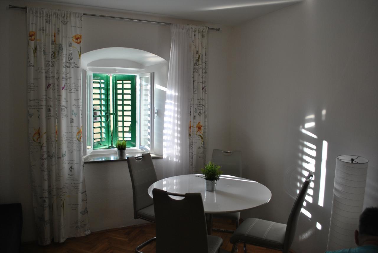 Apartment On The Square Makarska Kültér fotó