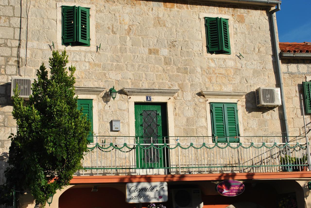 Apartment On The Square Makarska Kültér fotó