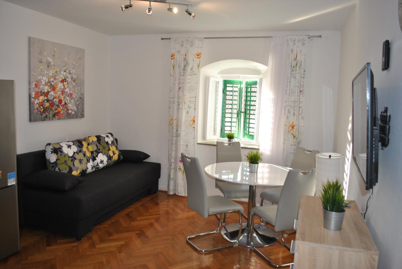 Apartment On The Square Makarska Kültér fotó