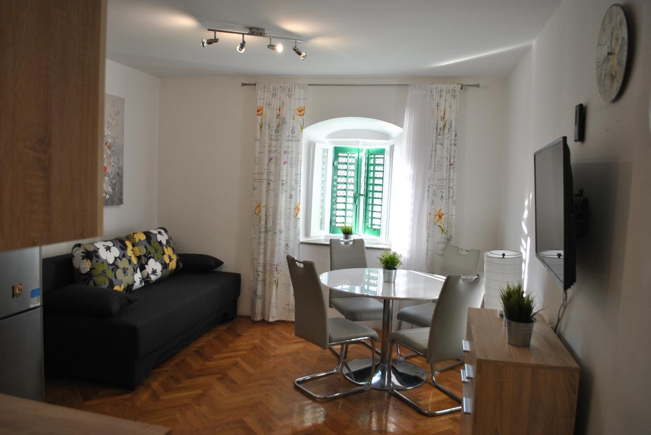 Apartment On The Square Makarska Kültér fotó