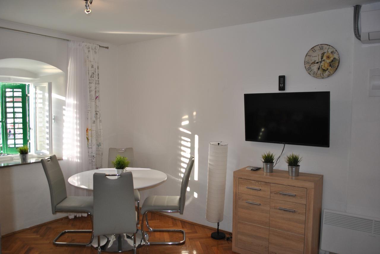 Apartment On The Square Makarska Kültér fotó