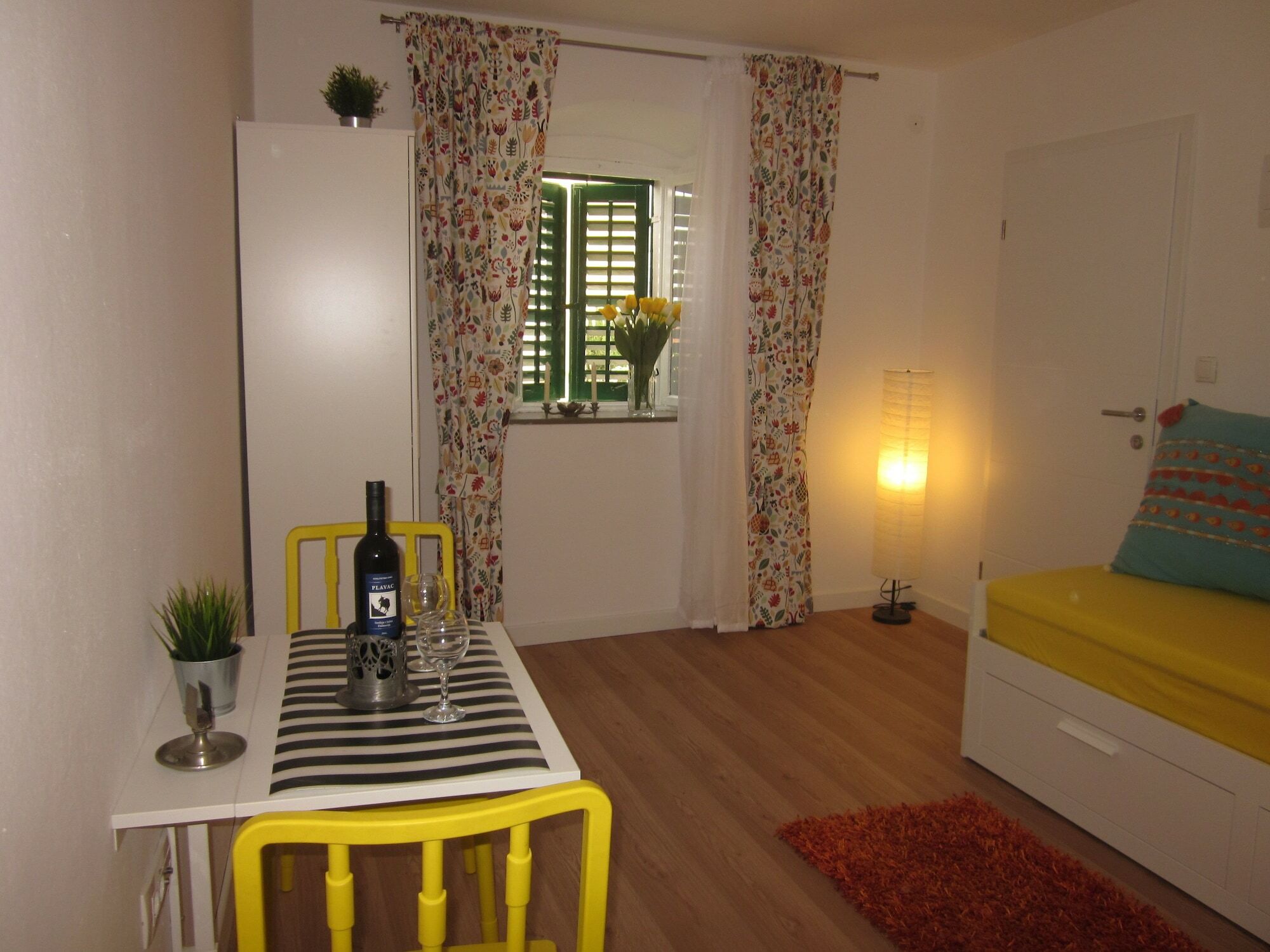 Apartment On The Square Makarska Kültér fotó