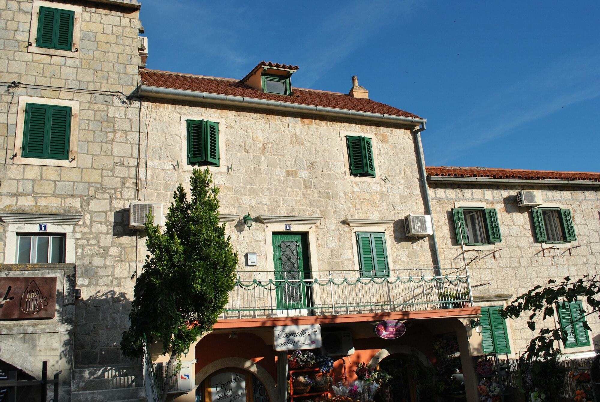 Apartment On The Square Makarska Kültér fotó